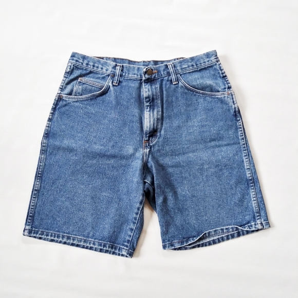 Wrangler Other - Medium wash Wrangler denim jeans